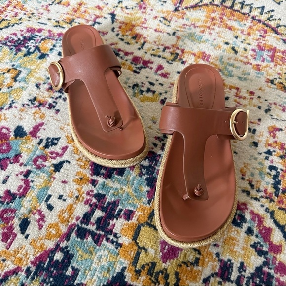 AEROSOLES Cina Faux Leather T-Strap Sandals in Clay Size 10 - Picture 8 of 9